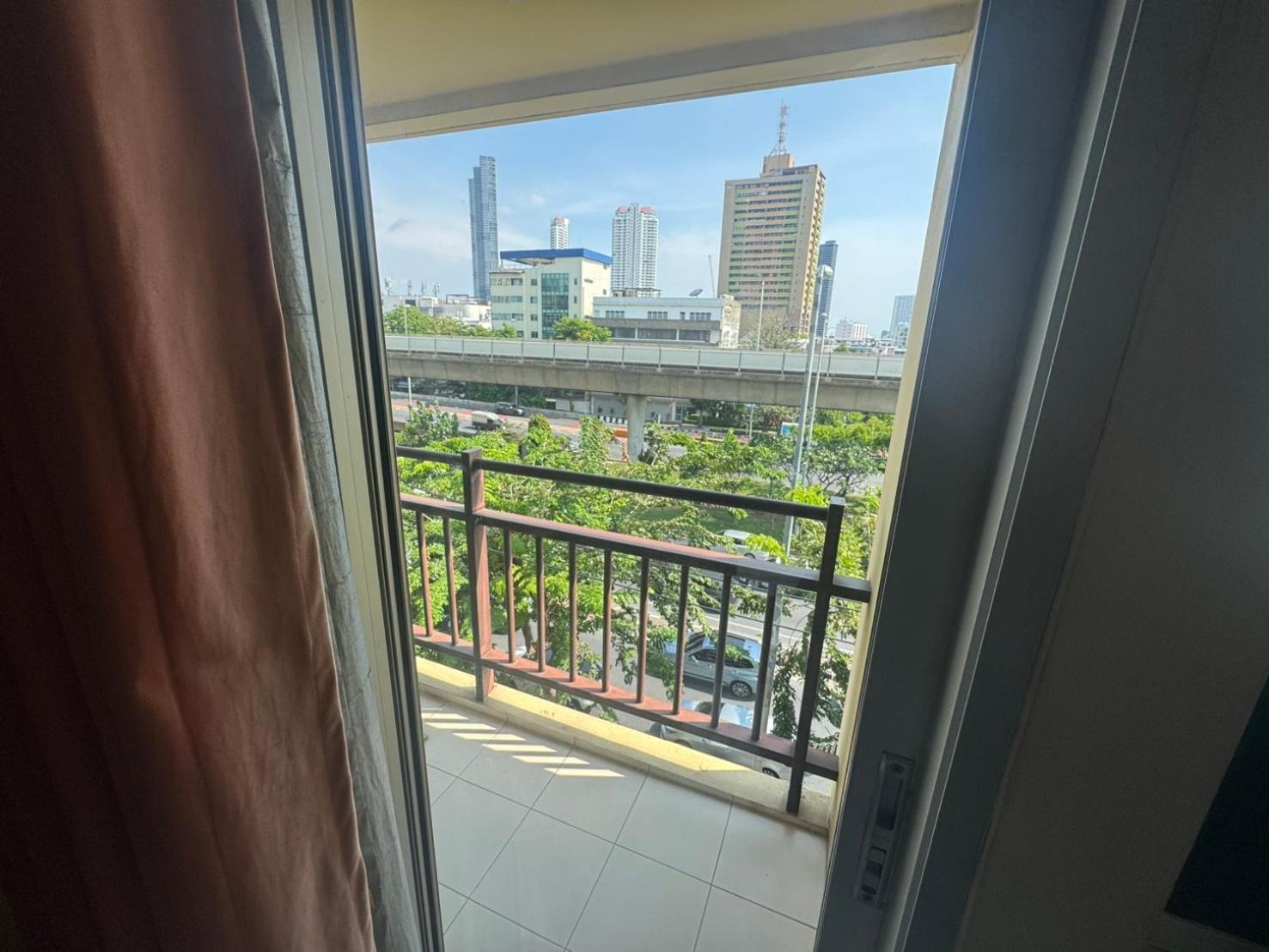 Palette Bella B All Suites Bangkok Hotel Exterior photo